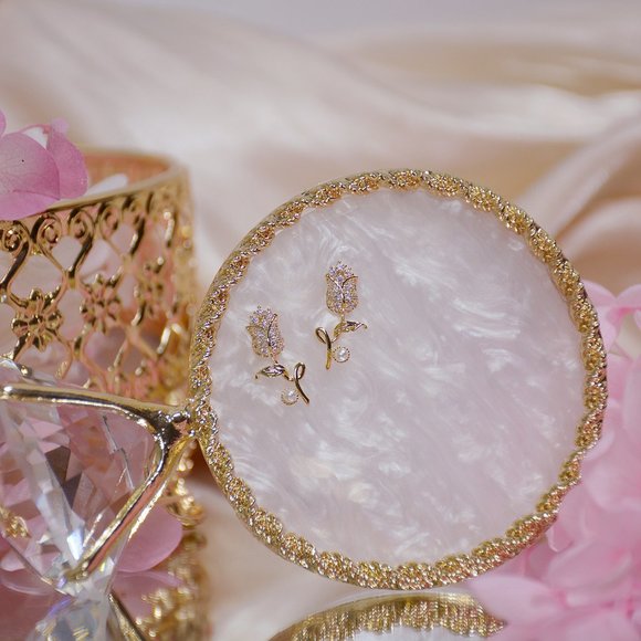 NEW 14K Gold Plated Diamond Rose Pearl Earrings - Picture 9 of 10